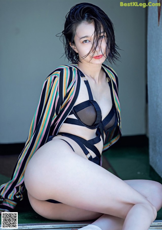 Serina 芹那, Weekly Playboy 2021 No.43 (週刊プレイボーイ 2021年43号) No.53d046